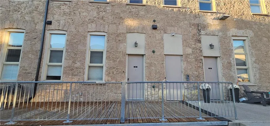 25 Concession Street, #102