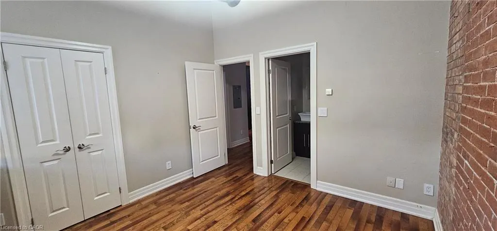 25 Concession Street, #102