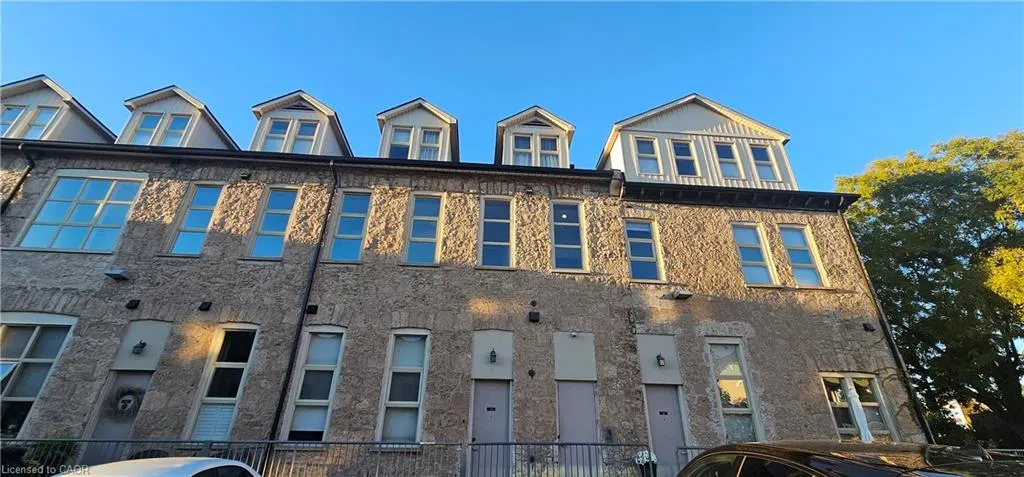 25 Concession Street, #102