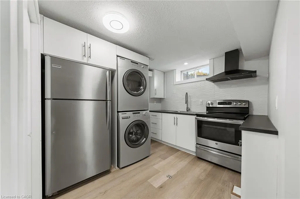 19 Elm Ridge Drive, #LOWER