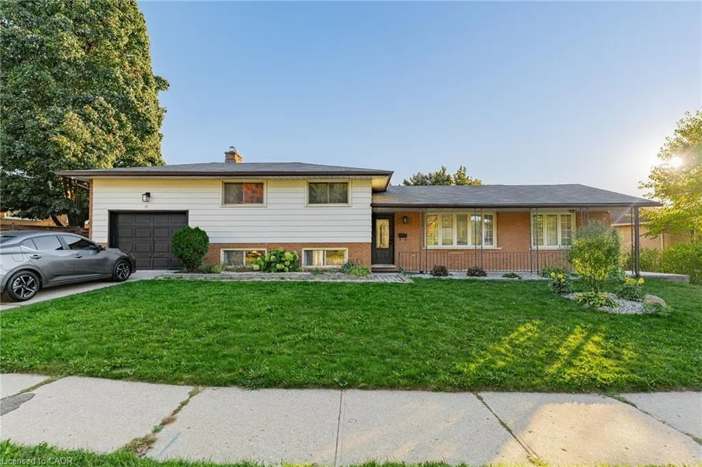 19 Elm Ridge Drive, #LOWER