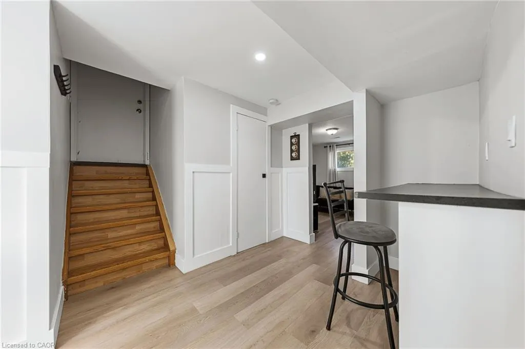 19 Elm Ridge Drive, #LOWER