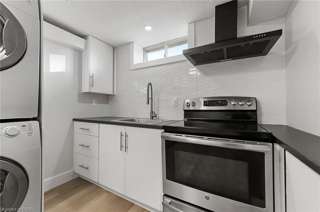 19 Elm Ridge Drive, #LOWER