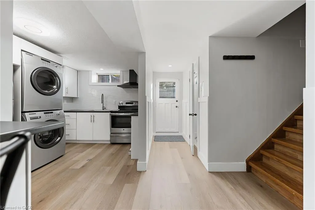 19 Elm Ridge Drive, #LOWER