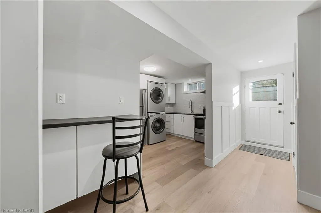 19 Elm Ridge Drive, #LOWER
