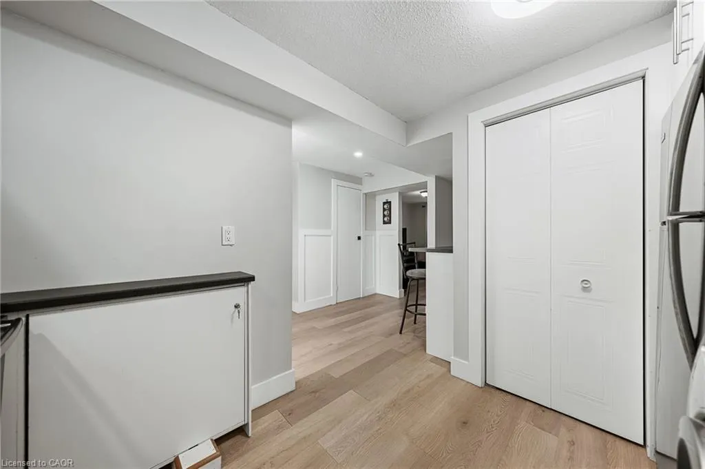 19 Elm Ridge Drive, #LOWER