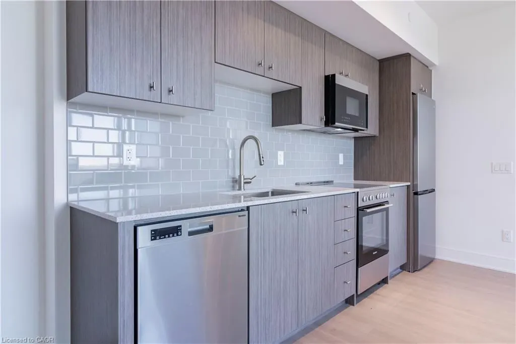 25 Wellington Street S, #1610