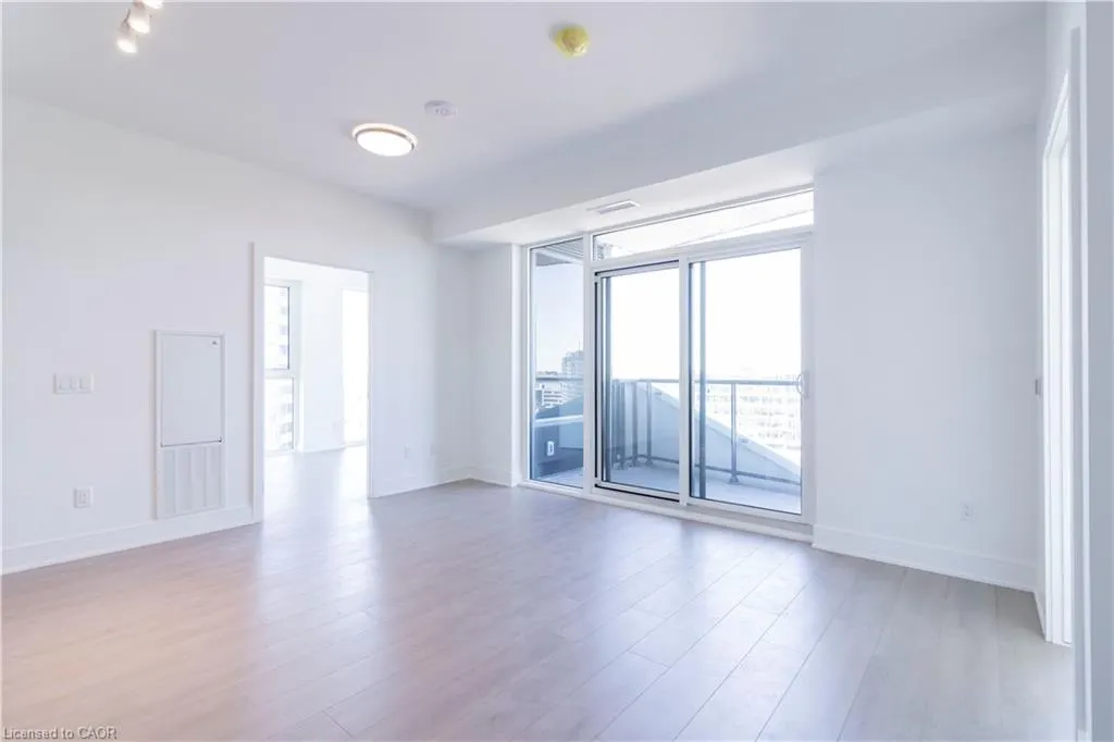 25 Wellington Street S, #1610