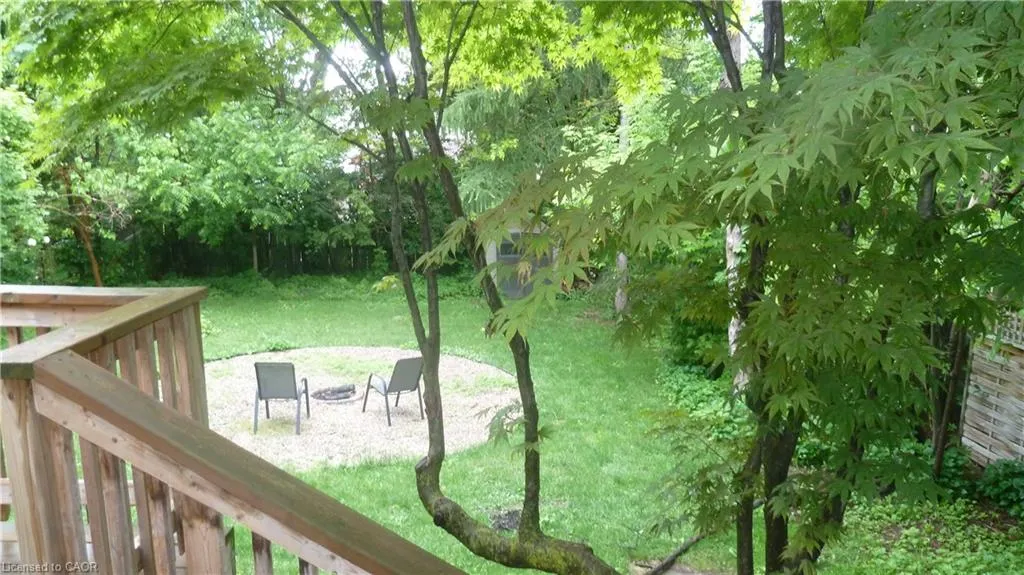 6 Grenville Avenue, #LOWER