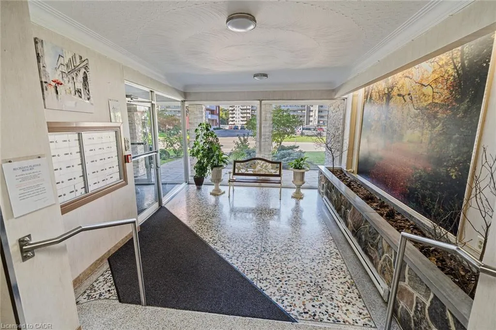 11 Woodman Drive, #203