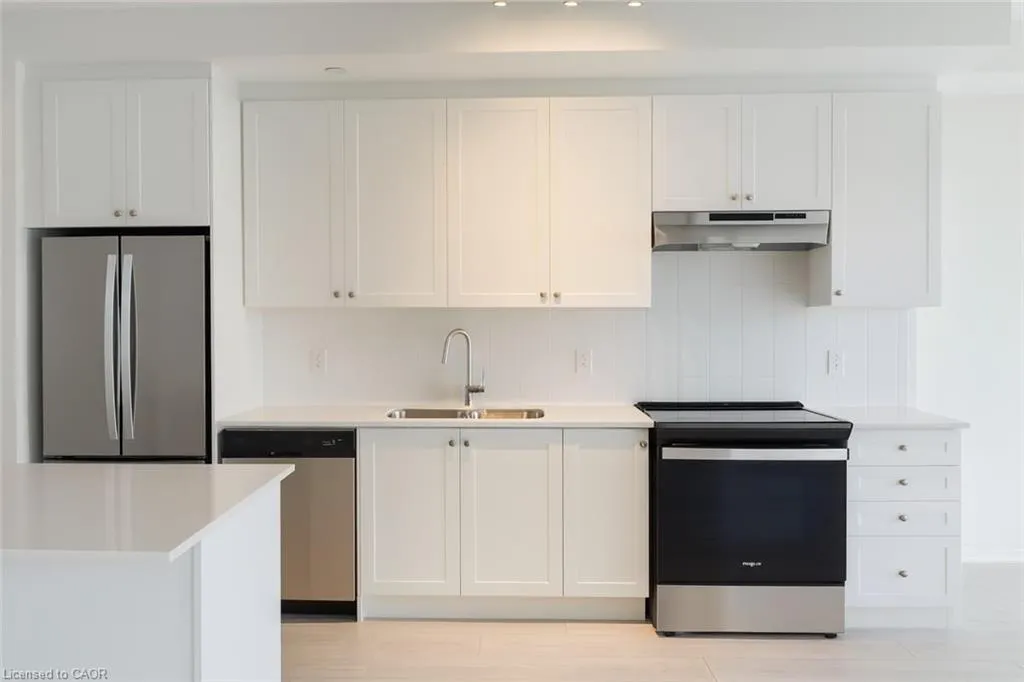 55 Duke Street W, #2305