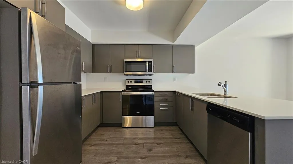 205 West Oak Trail, #3