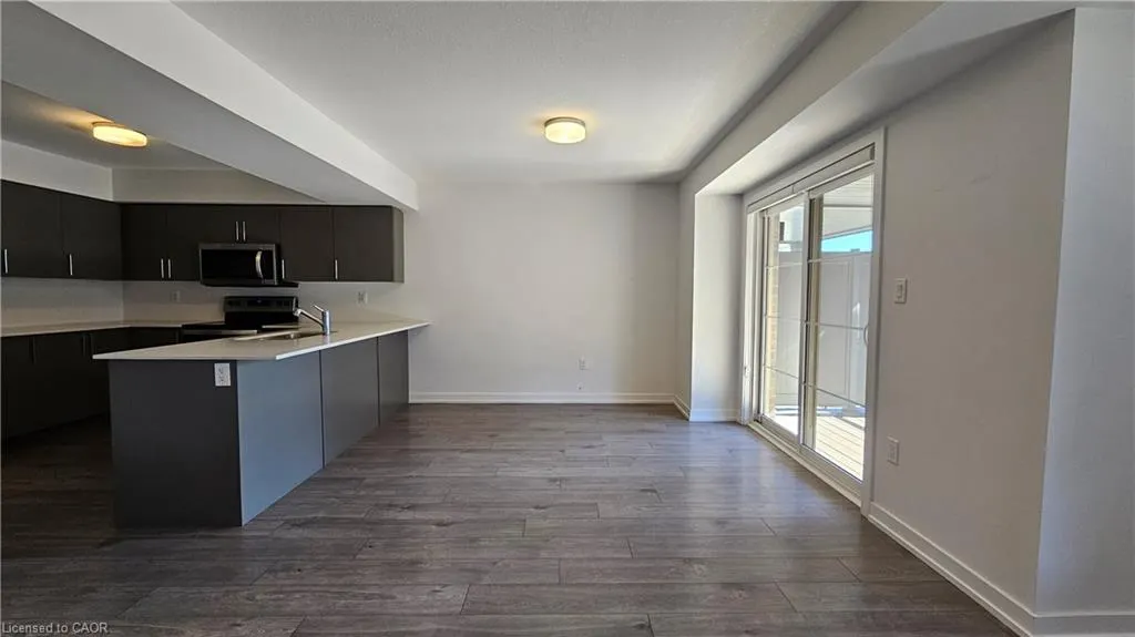 205 West Oak Trail, #3