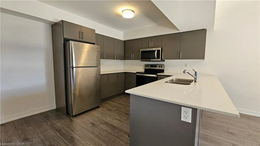 205 West Oak Trail, #3