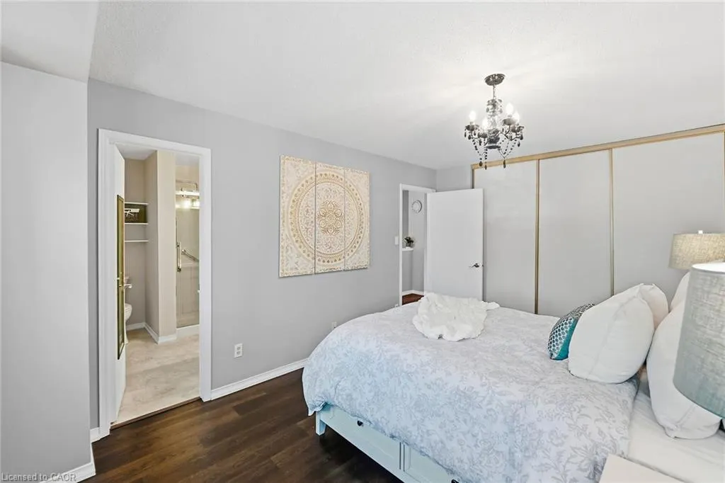 55 Kerman Avenue, #9