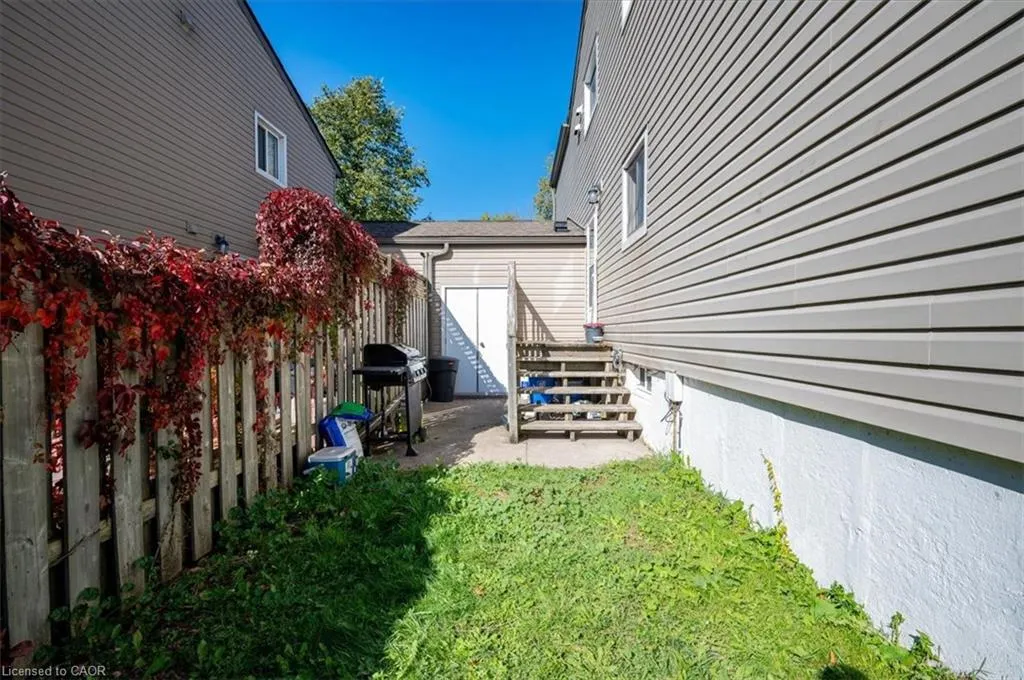 168 Silver Aspen Crescent
