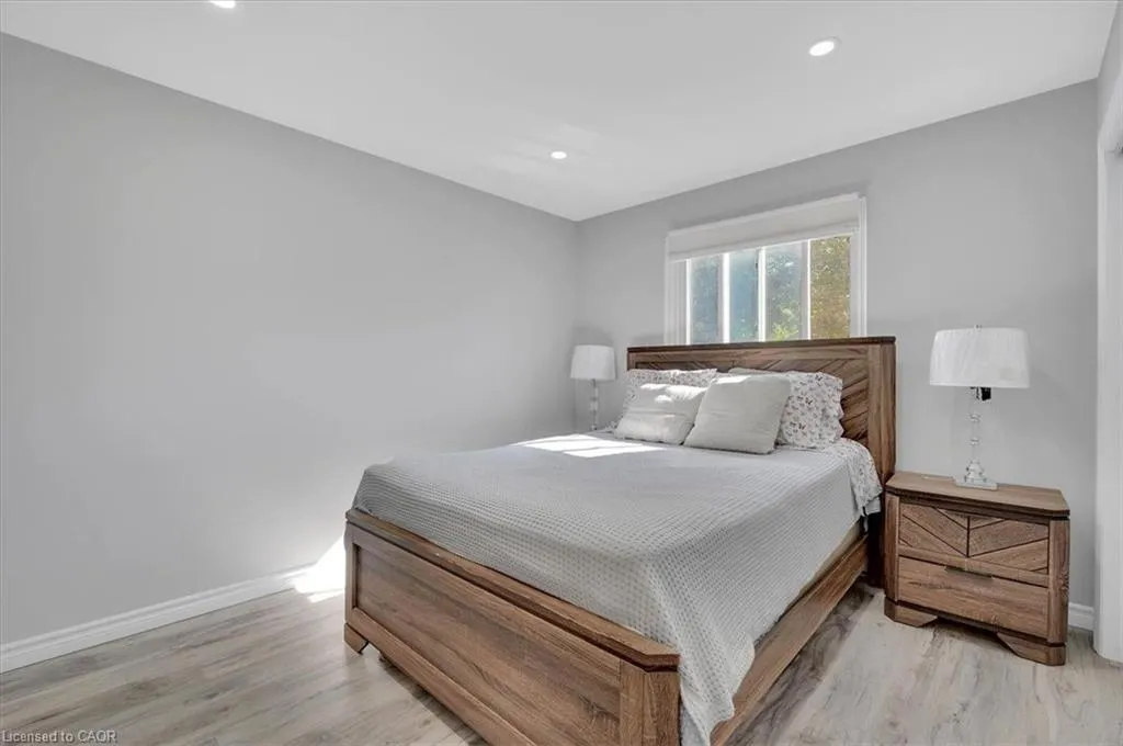 168 Silver Aspen Crescent