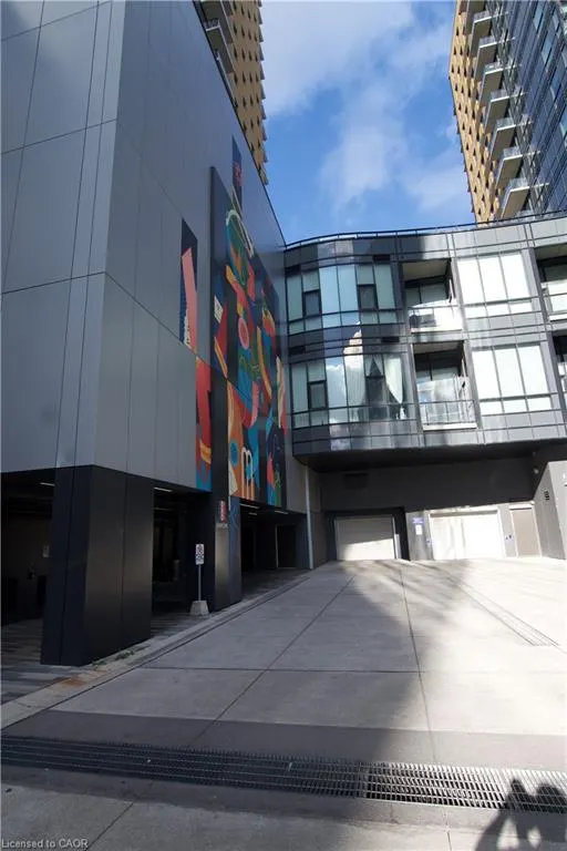 104 Garment St, #2105