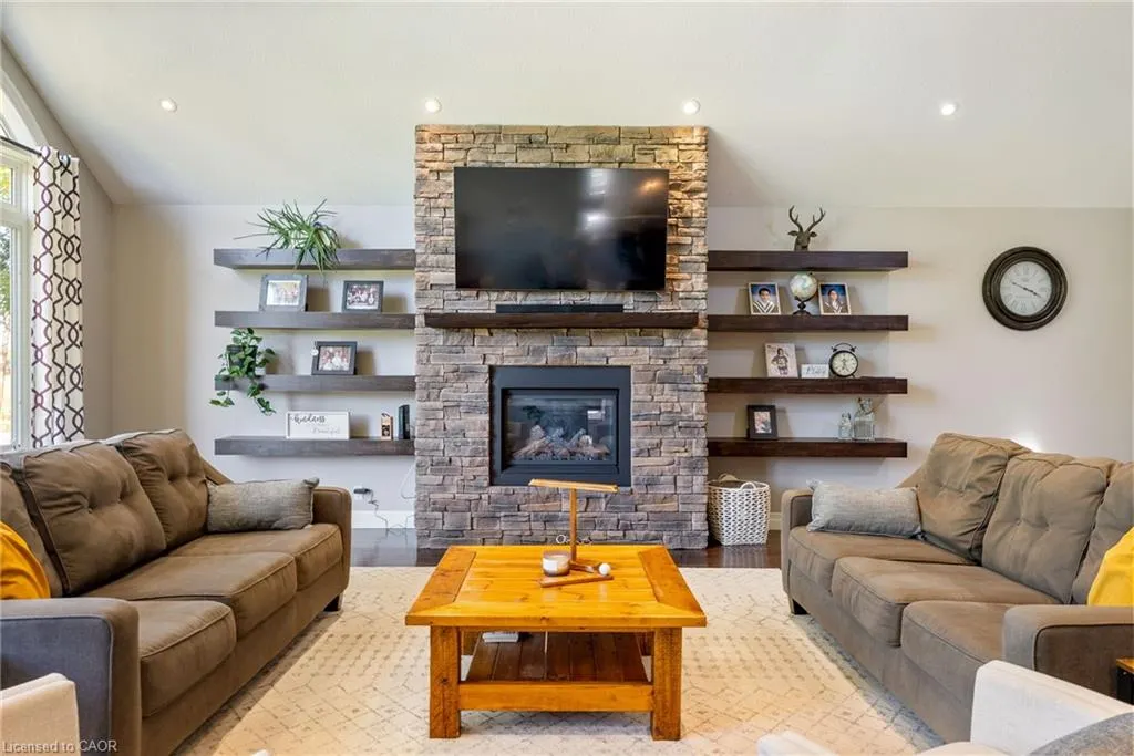 374 Sydenham Road