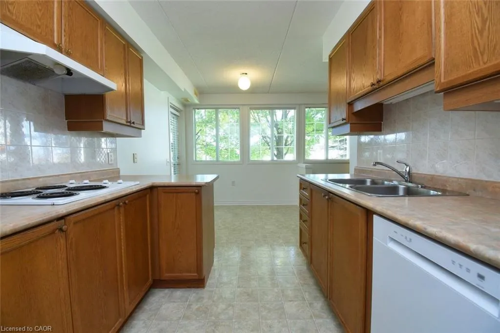 600 Silverbirch Boulevard, #102