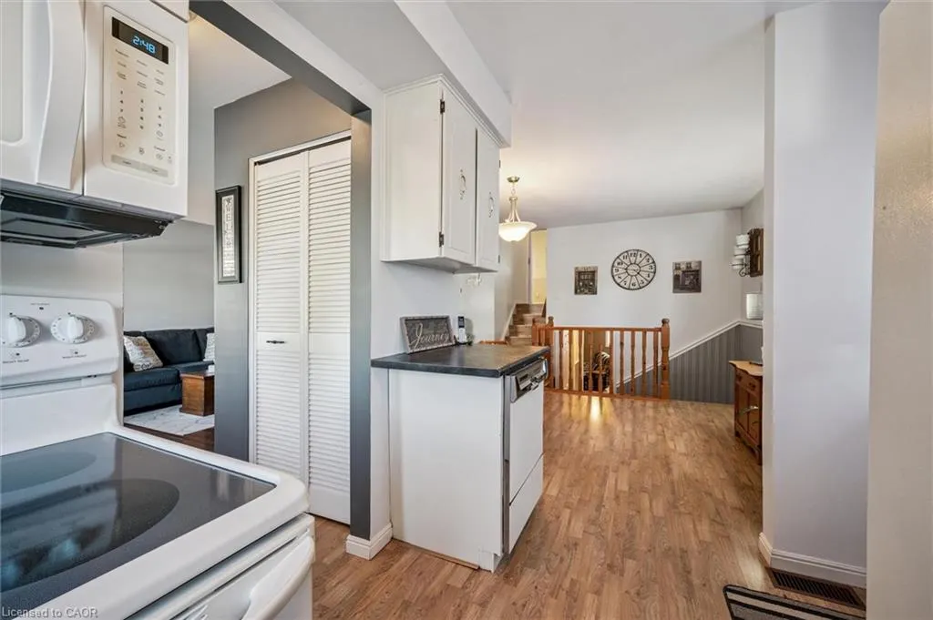 207 Laurentian Drive