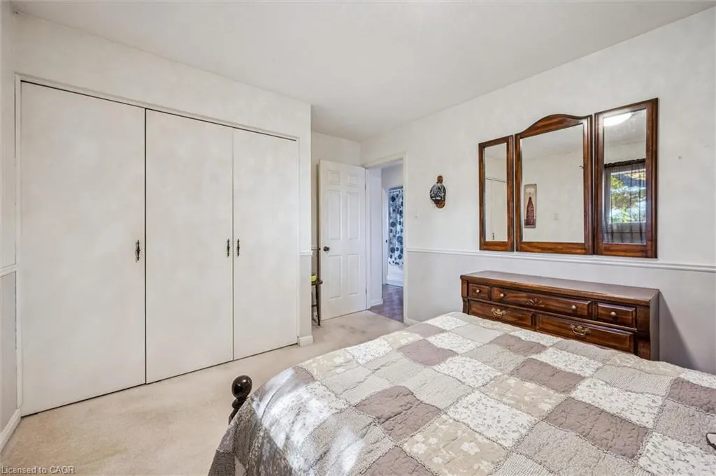 207 Laurentian Drive