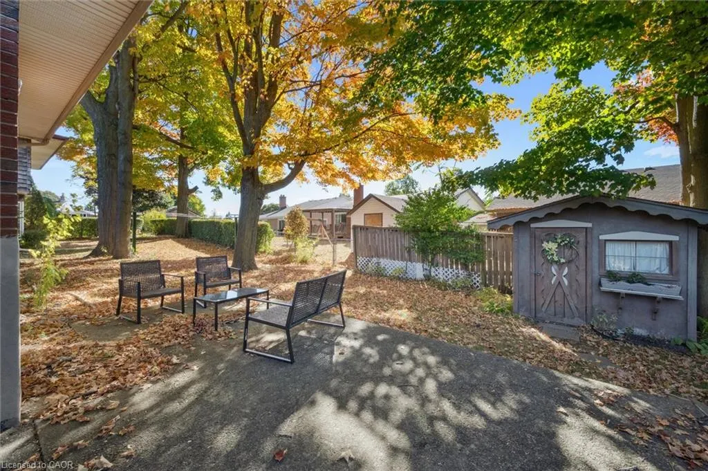 207 Laurentian Drive