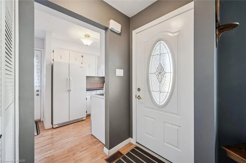 207 Laurentian Drive