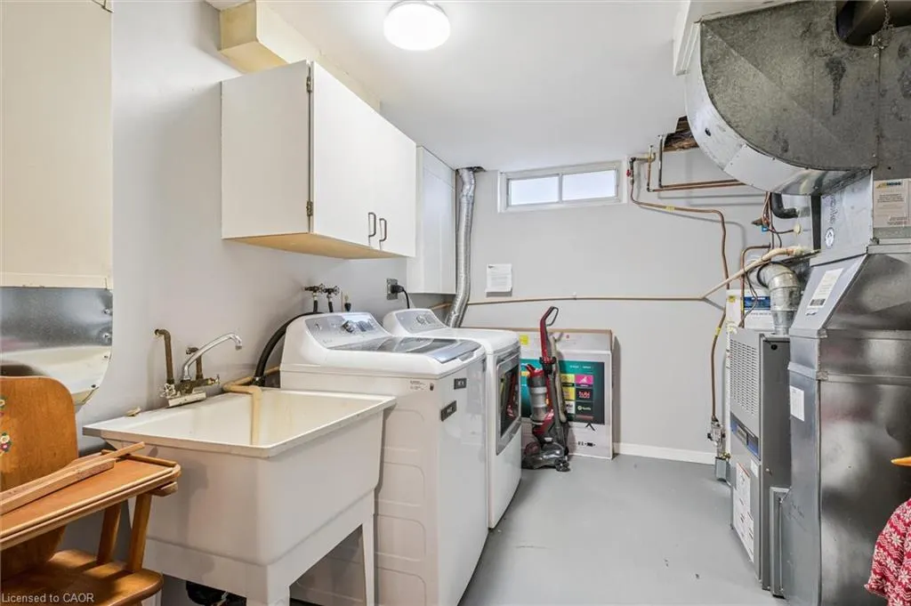 207 Laurentian Drive