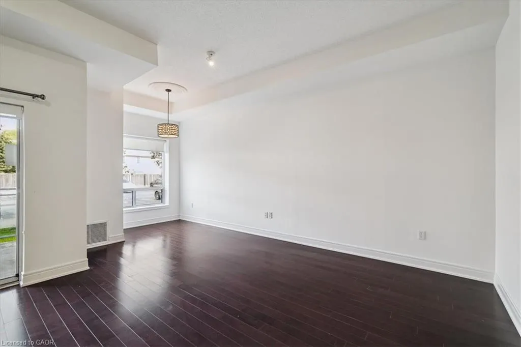 5070 Fairview Street, #102