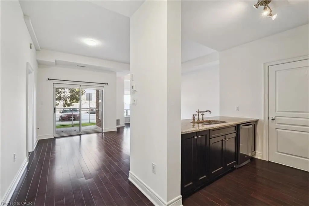 5070 Fairview Street, #102
