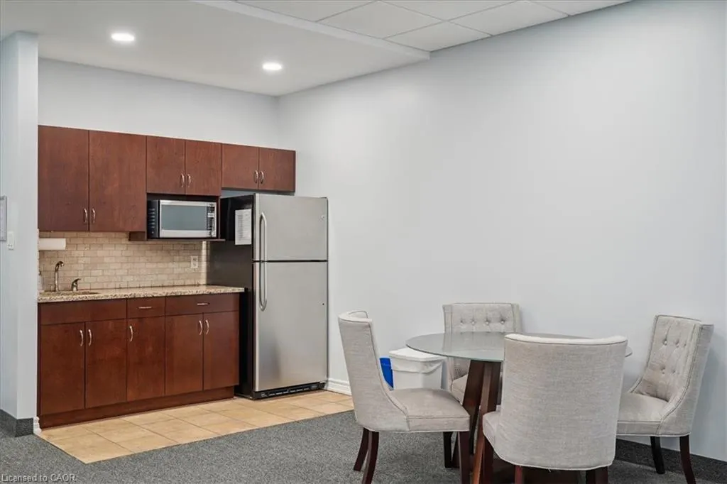 5070 Fairview Street, #102