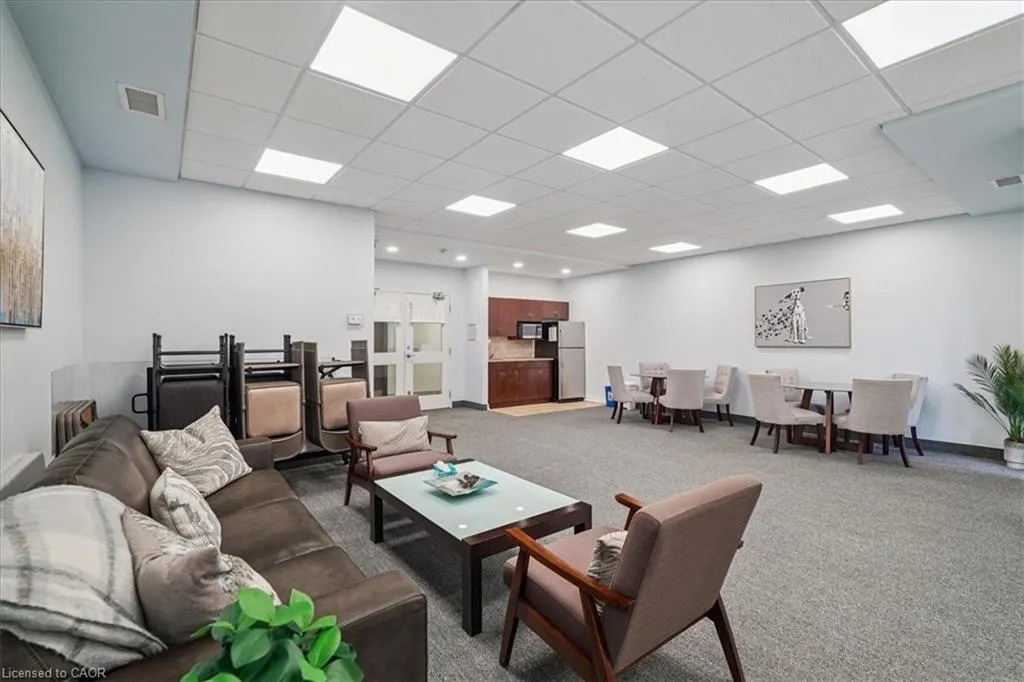 5070 Fairview Street, #102