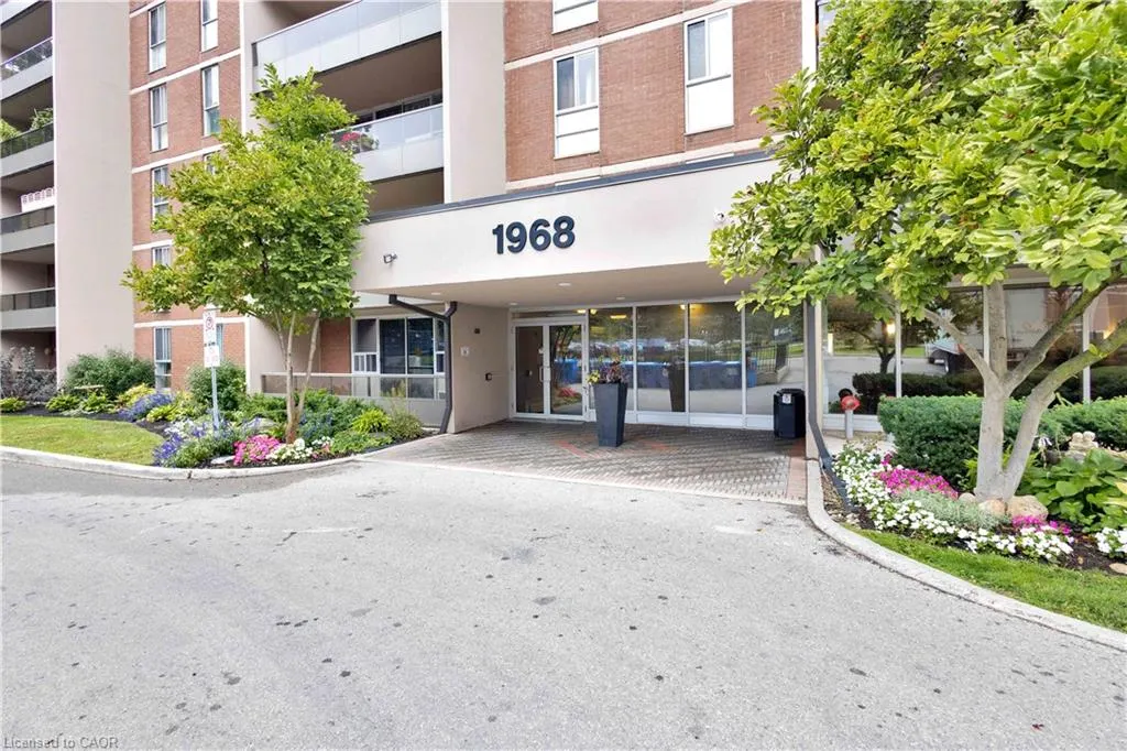 1968 Main Street W, #1401