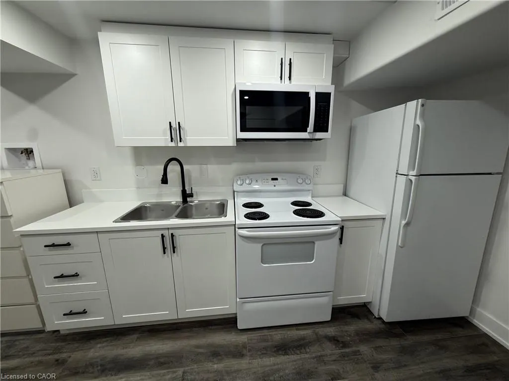 380 Ironwood Road, #LOWER