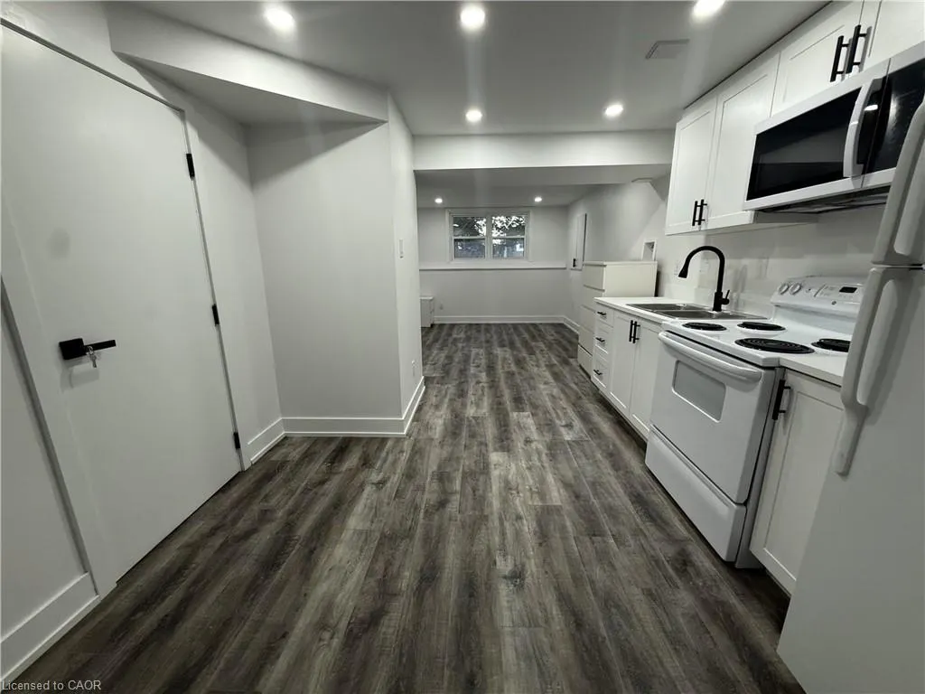 380 Ironwood Road, #LOWER