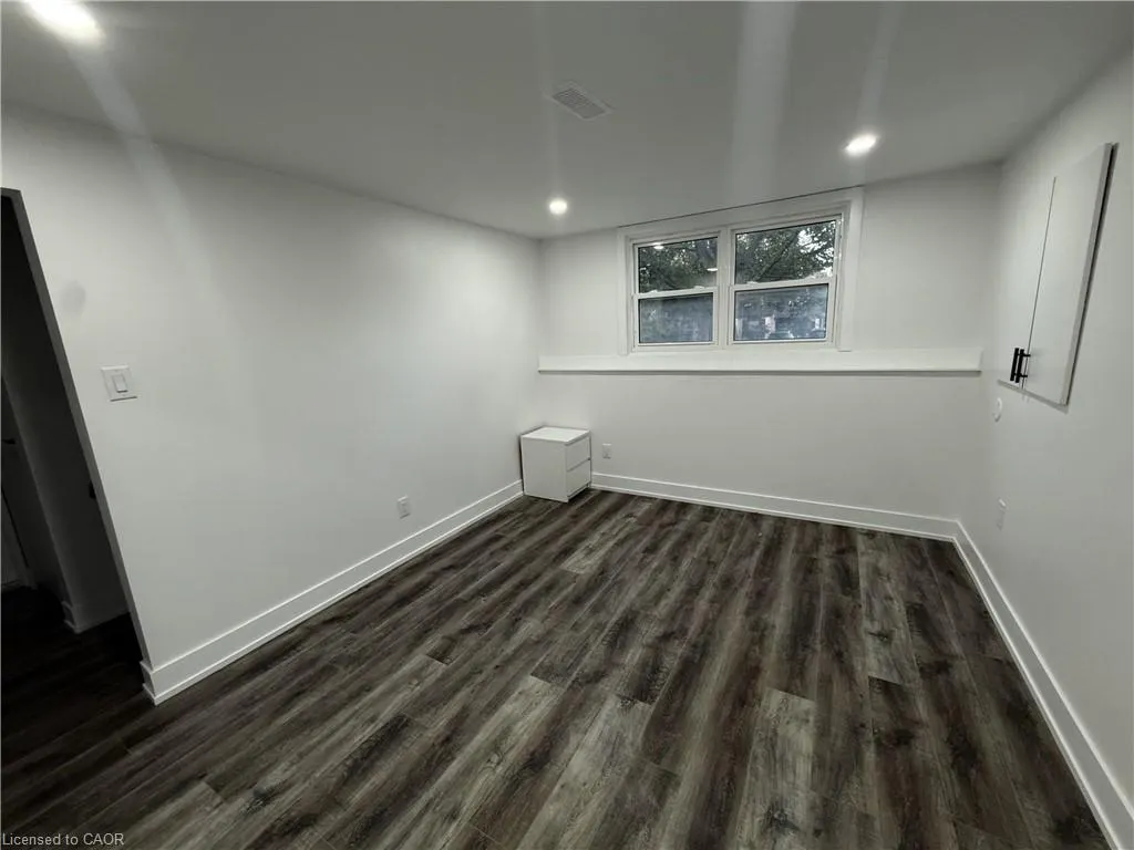 380 Ironwood Road, #LOWER