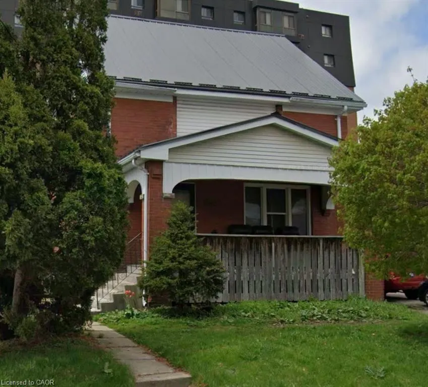 179 Regina Street N