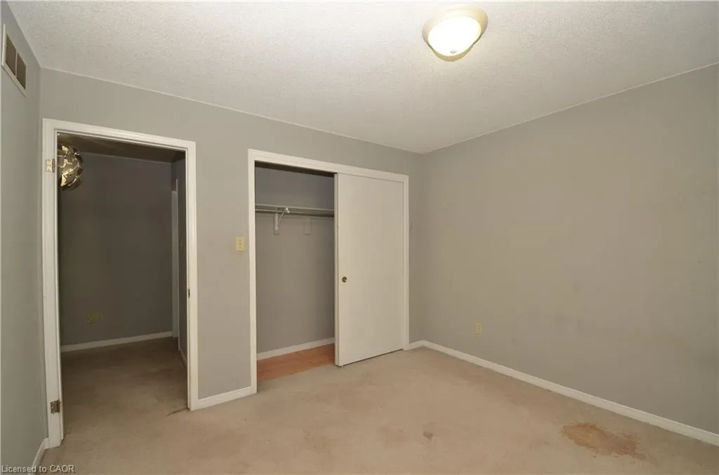 25 Devine Crescent