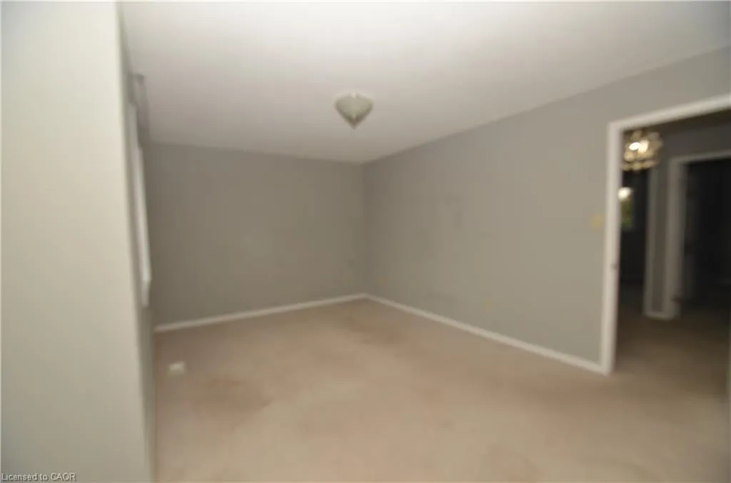 25 Devine Crescent
