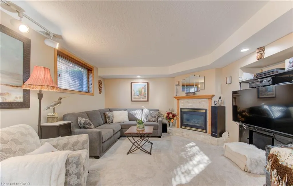 55 Gracefield Crescent