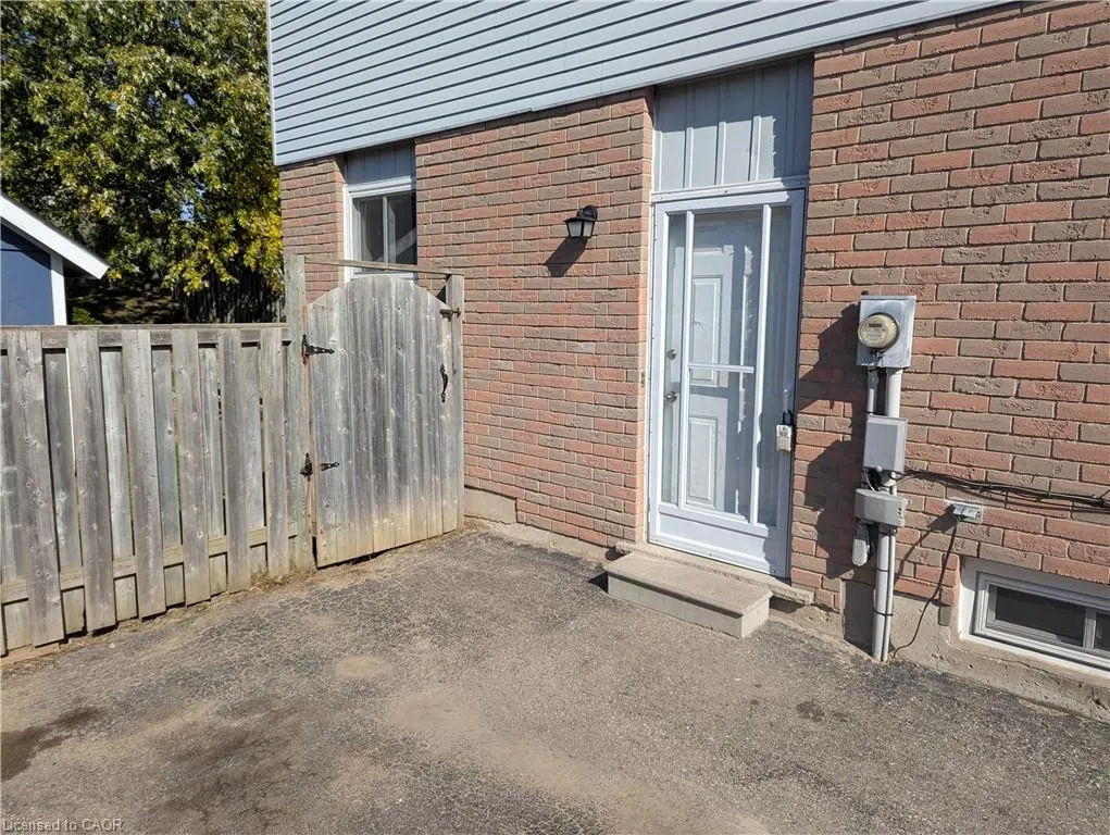 18 Calais Place