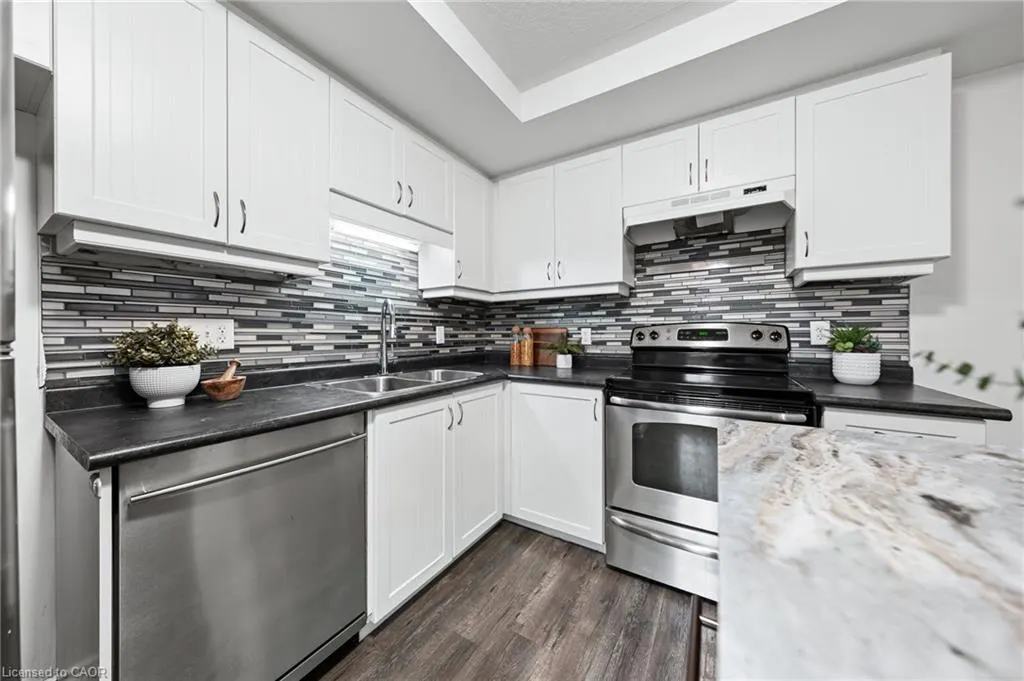 1460 Highland Road W, #6E