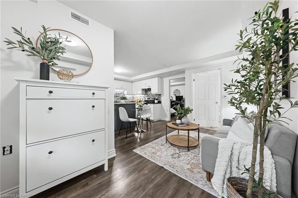 1460 Highland Road W, #6E