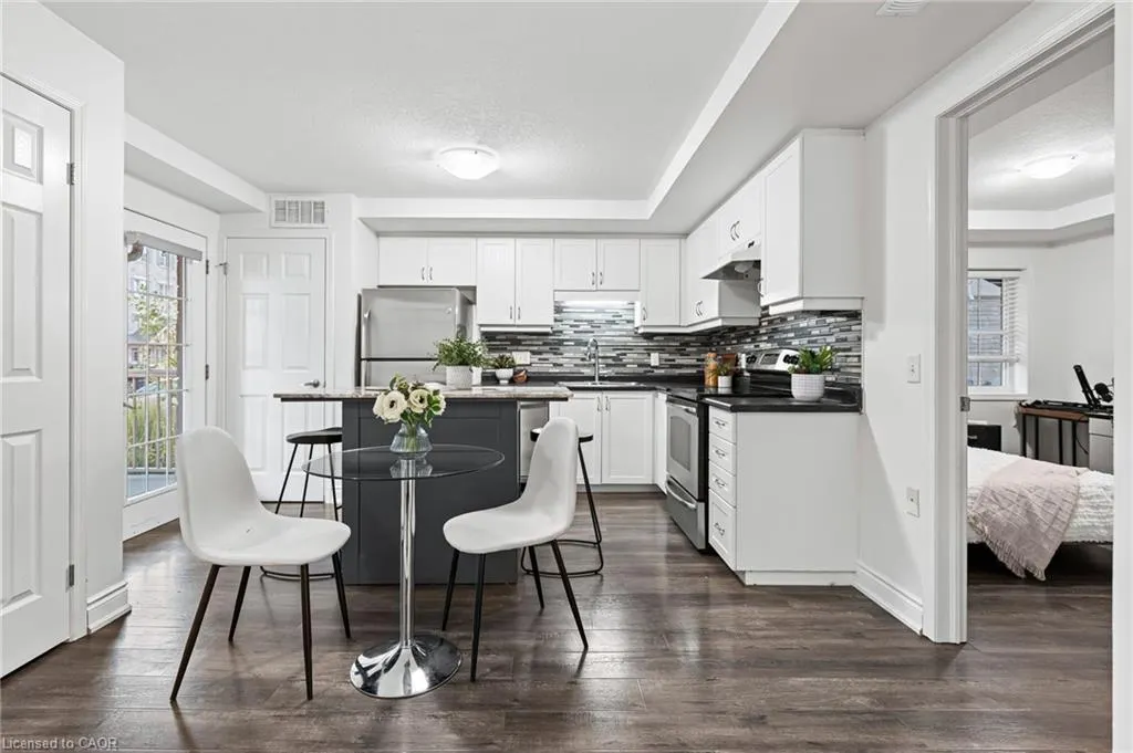 1460 Highland Road W, #6E