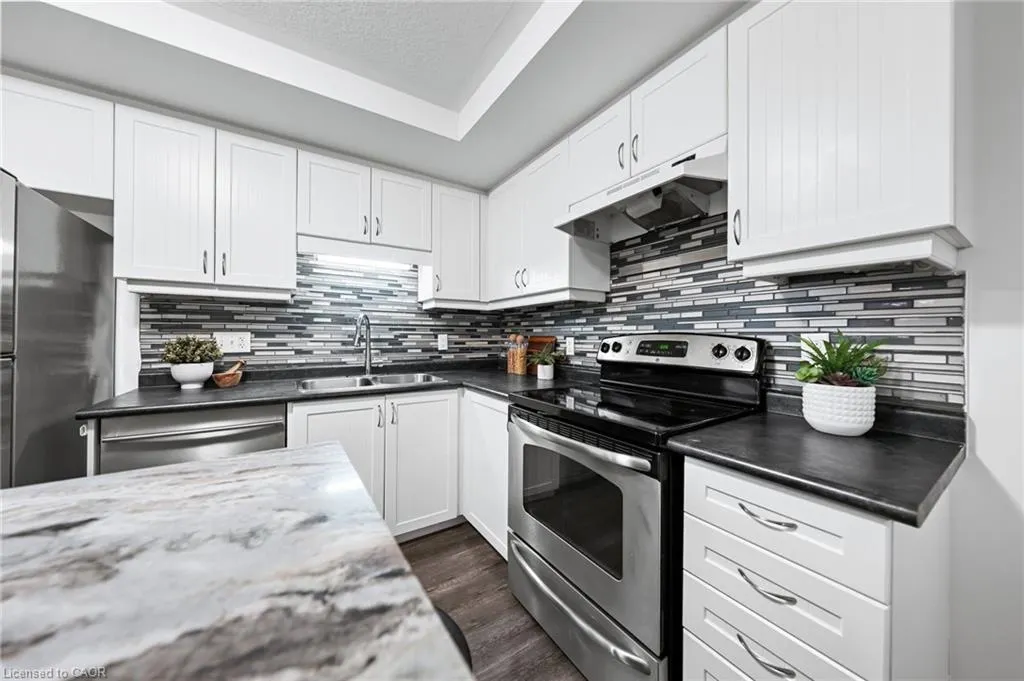 1460 Highland Road W, #6E