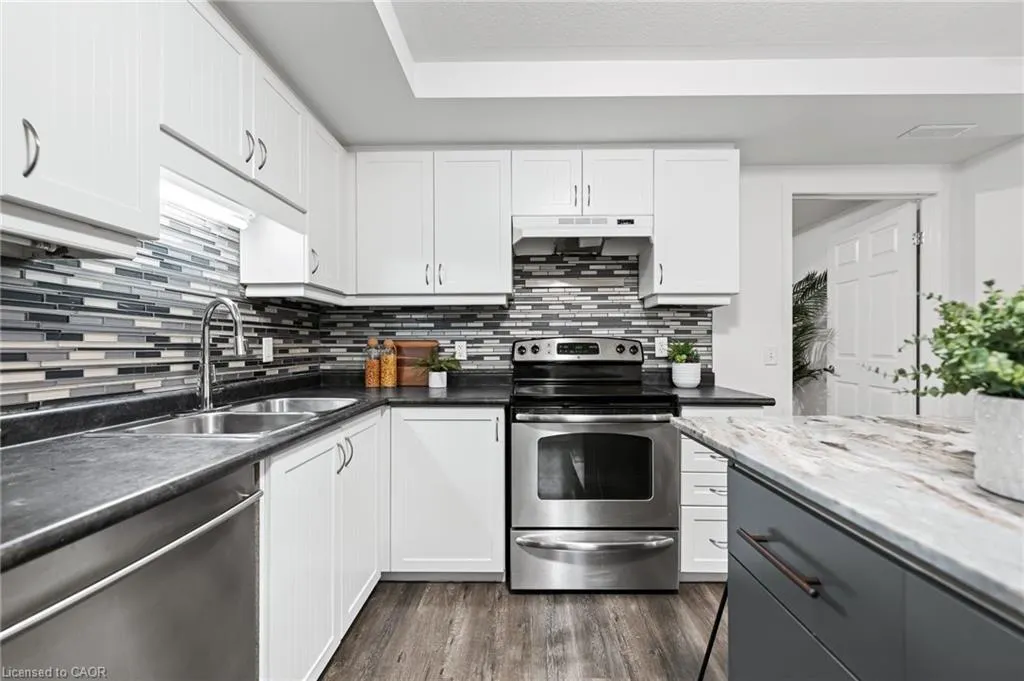 1460 Highland Road W, #6E