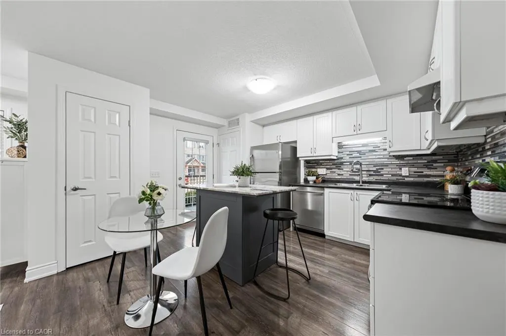 1460 Highland Road W, #6E