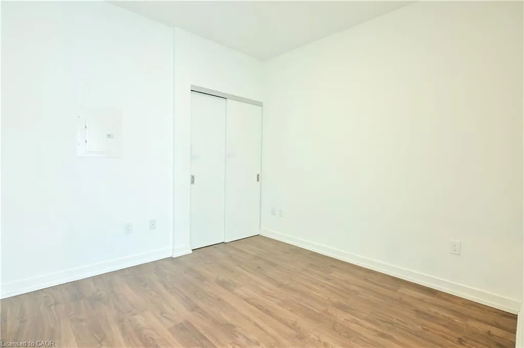 5 Wellington Street S, #1803