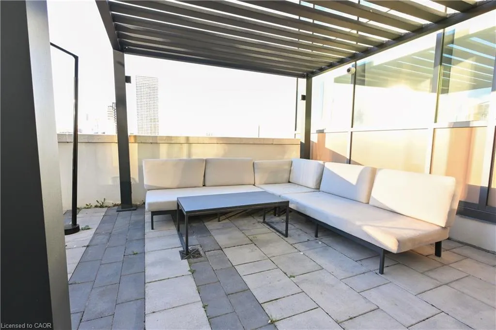 5 Wellington Street S, #1803
